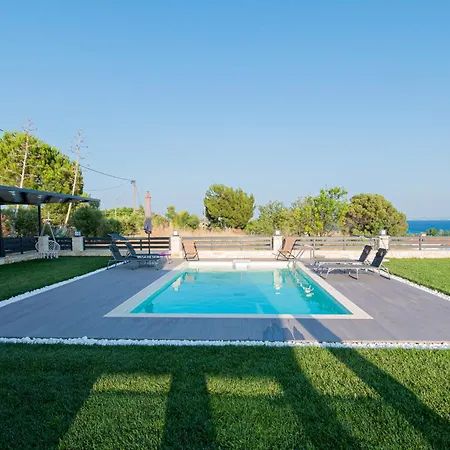 Amelia By Travel Pro - Mouries Halkidiki
